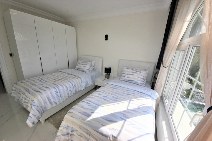 Cozy villa with panoramic views in Kargicak area