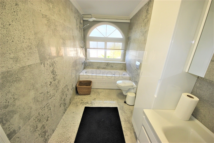 Cozy villa with panoramic views in Kargicak area