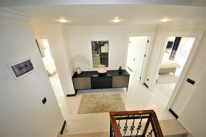 Cozy villa with panoramic views in Kargicak area