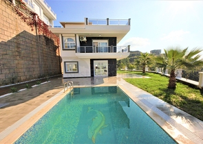 Cozy villa with panoramic views in Kargicak area