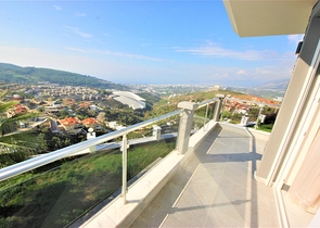 Cozy villa with panoramic views in Kargicak area