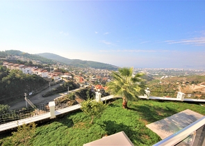 Cozy villa with panoramic views in Kargicak area