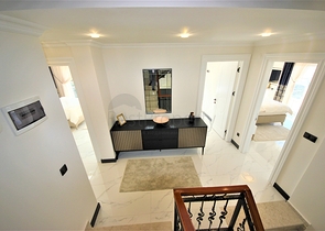 Cozy villa with panoramic views in Kargicak area