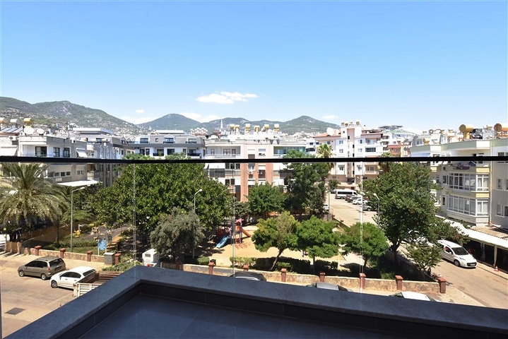 1+1 apartment in an elite complex on Cleopatra beach from the owner