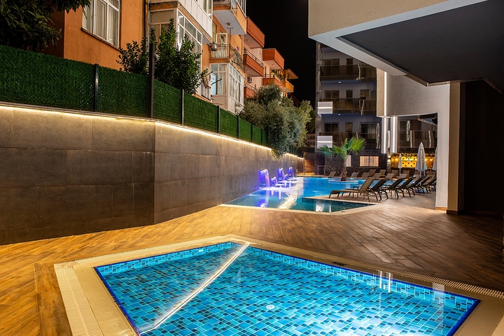 1+1 apartment in an elite complex on Cleopatra beach from the owner