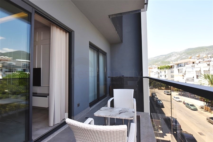 1+1 apartment in an elite complex on Cleopatra beach from the owner