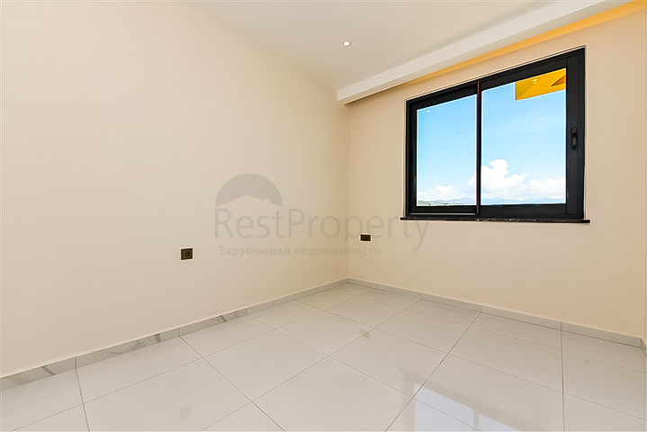 One-bedroom apartment in a hotel-type complex