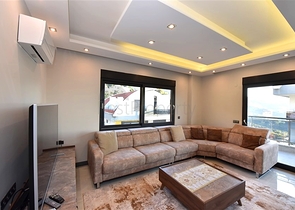 Penthouse with panoramic views of the Mediterranean Sea