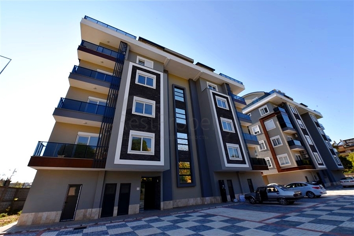 Apartments in a new complex in the Oba area