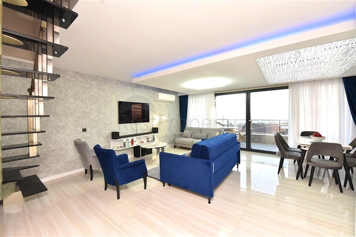 2+1 penthouse with stunning views in Kargicak area