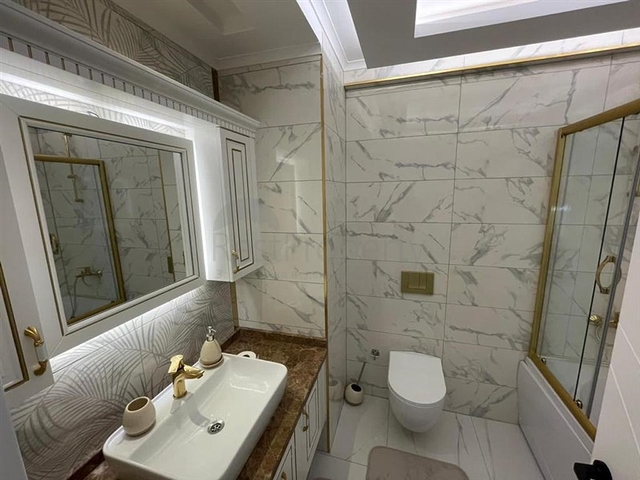 Luxury 3+1 apartment with a separate kitchen in the central part of Alanya