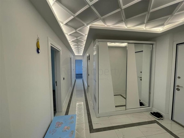 Luxury 3+1 apartment with a separate kitchen in the central part of Alanya