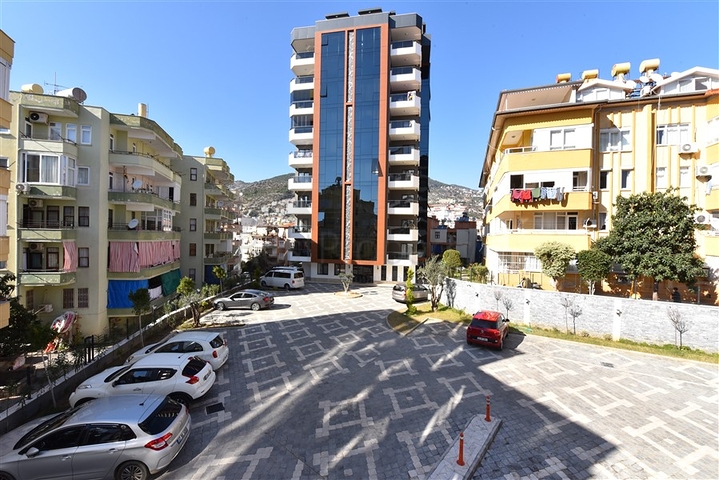 Luxury 3+1 apartment with a separate kitchen in the central part of Alanya