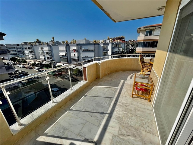 4+1 penthouse in Oba district