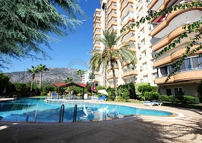 2+1 Apartment with sea view in Mahmutlar