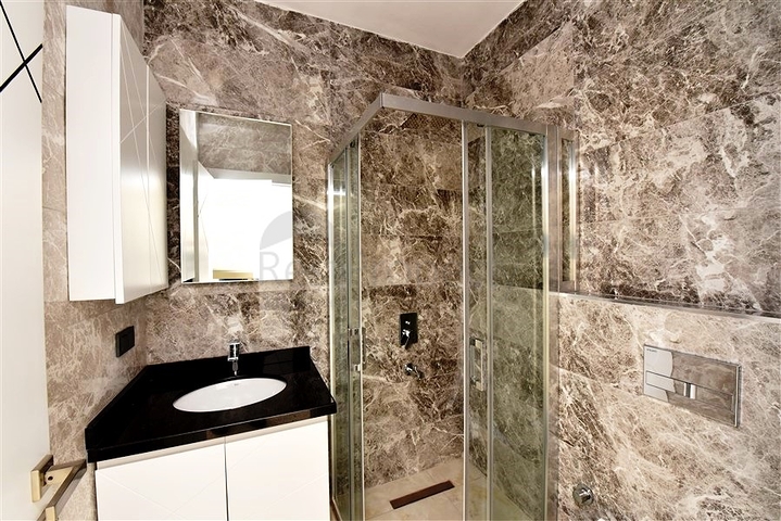 2+1 penthouse with sea view on Cleopatra