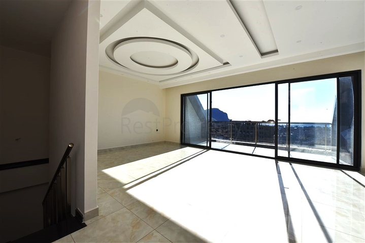 2+1 penthouse with sea view on Cleopatra