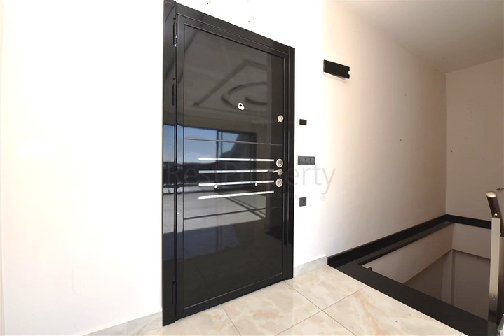 2+1 penthouse with sea view on Cleopatra