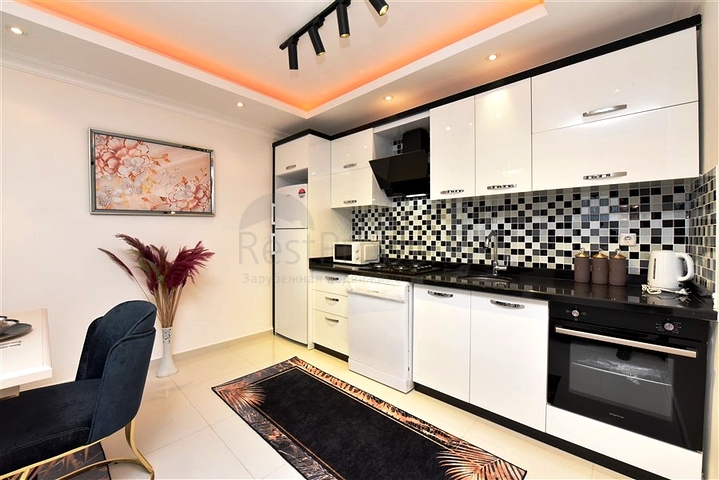 2+1 penthouse on Cleopatra