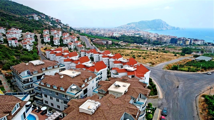 2+1 penthouse on Cleopatra