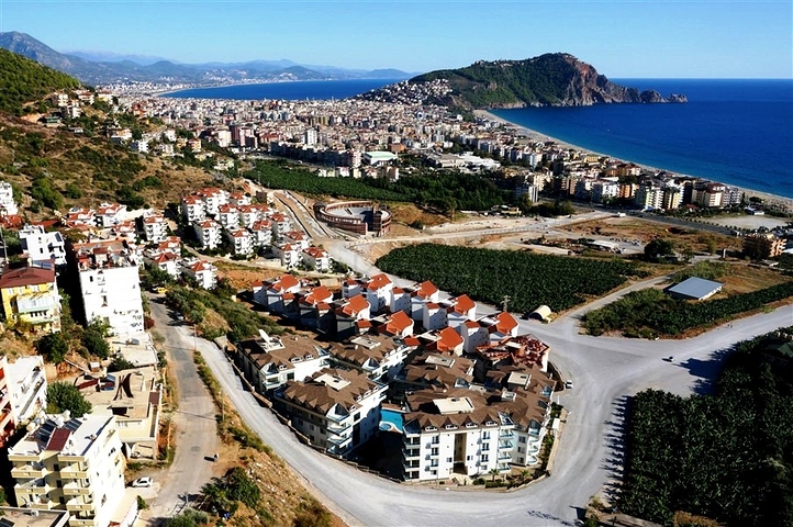 2+1 penthouse on Cleopatra