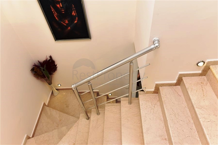 2+1 penthouse on Cleopatra