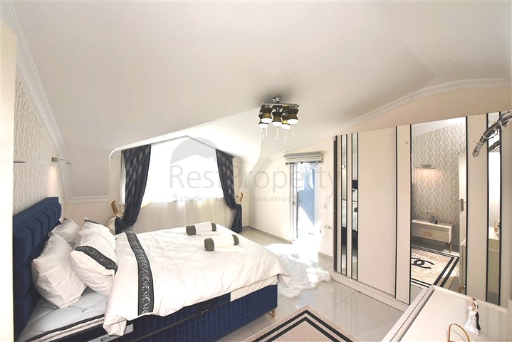 2+1 penthouse on Cleopatra