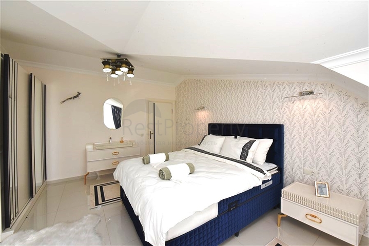 2+1 penthouse on Cleopatra