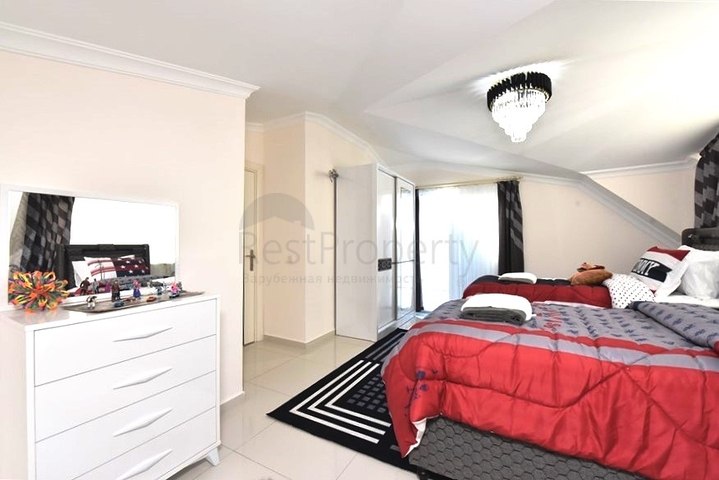 2+1 penthouse on Cleopatra