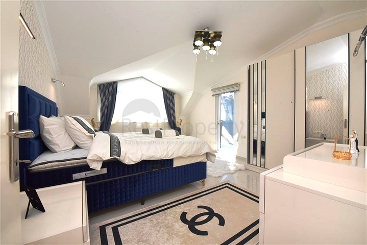 2+1 penthouse on Cleopatra