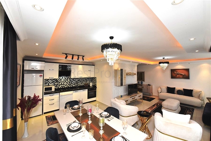 2+1 penthouse on Cleopatra