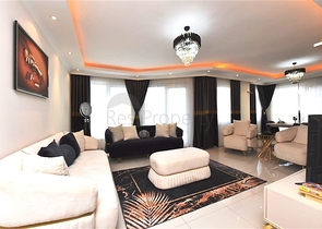 2+1 penthouse on Cleopatra