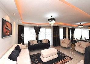 2+1 penthouse on Cleopatra