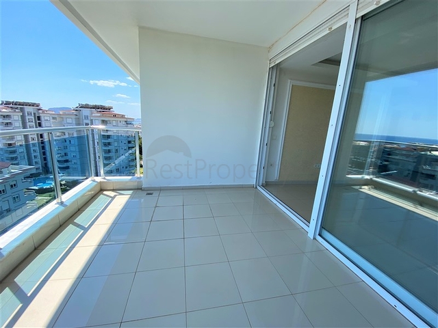 Penthouse with panoramic sea view in Tosmur area