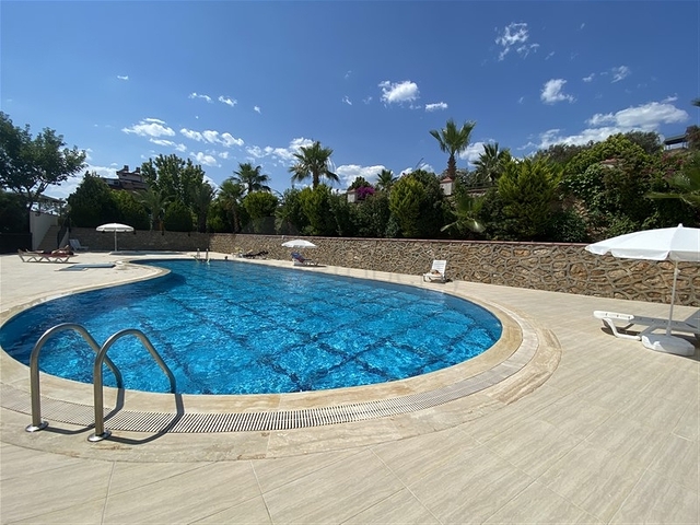 Penthouse with panoramic sea view in Tosmur area