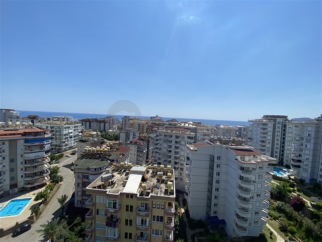 Penthouse with panoramic sea view in Tosmur area