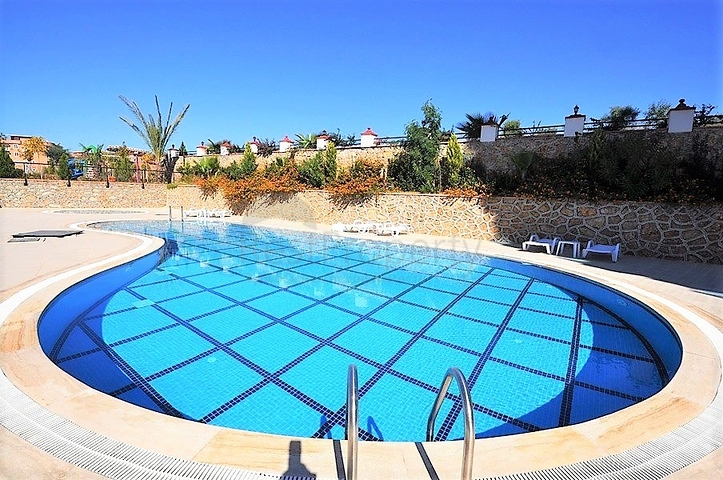 Penthouse with panoramic sea view in Tosmur area