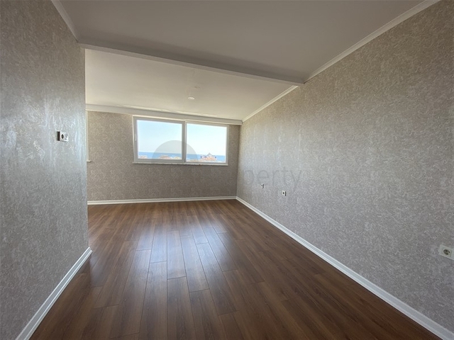 Penthouse with panoramic sea view in Tosmur area