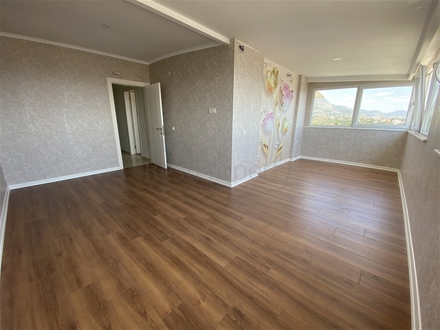 Penthouse with panoramic sea view in Tosmur area