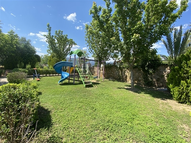 Penthouse with panoramic sea view in Tosmur area