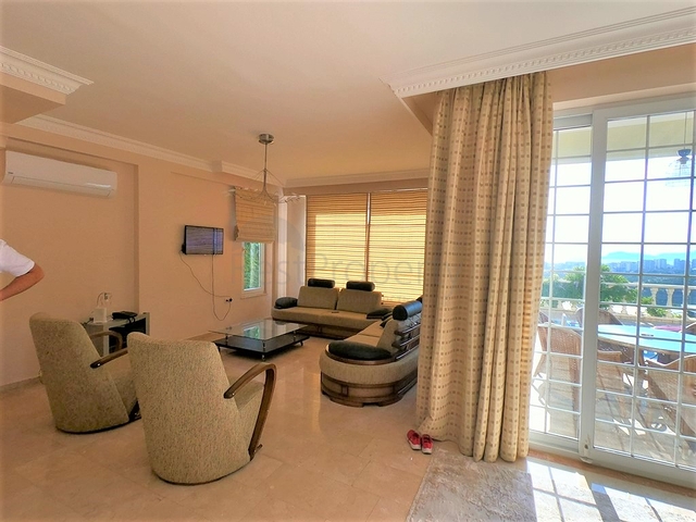 View villa in Kargicak area