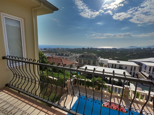 View villa in Kargicak area