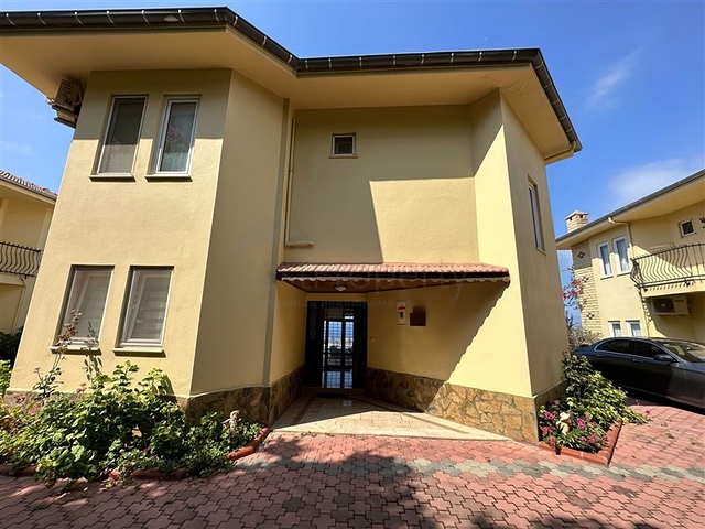 4+1 villa in the elite Kargicak area  4+1 villa in the elite Kargicak area