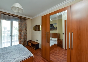 Furnished 2+1 apartment in a complex on the first coastline in the center of Alanya