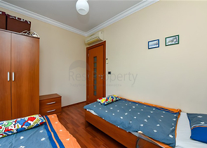 Furnished 2+1 apartment in a complex on the first coastline in the center of Alanya