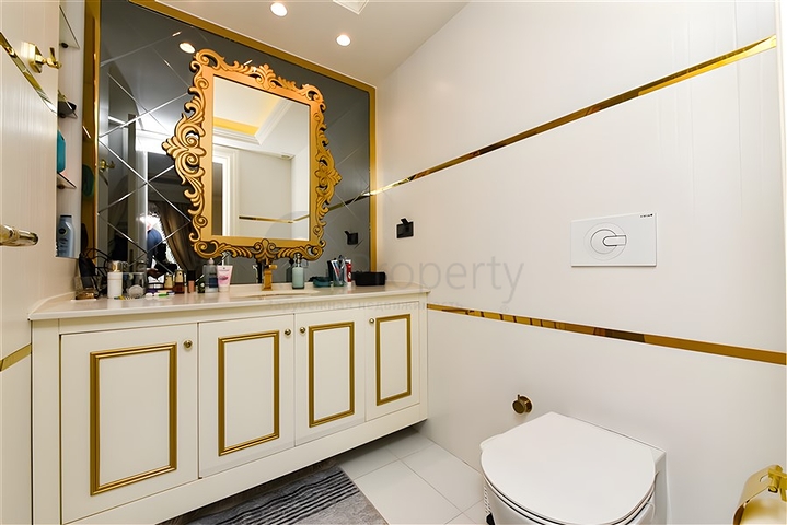 Two-bedroom apartment with Euro renovation, sea view and covered Parking