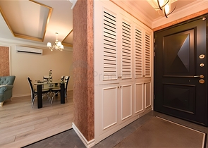 Two-bedroom apartment with Euro renovation, sea view and covered Parking