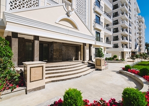 Two-bedroom apartment with Euro renovation, sea view and covered Parking