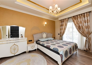 Two-bedroom apartment with Euro renovation, sea view and covered Parking