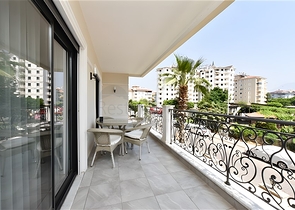 Two-bedroom apartment with Euro renovation, sea view and covered Parking